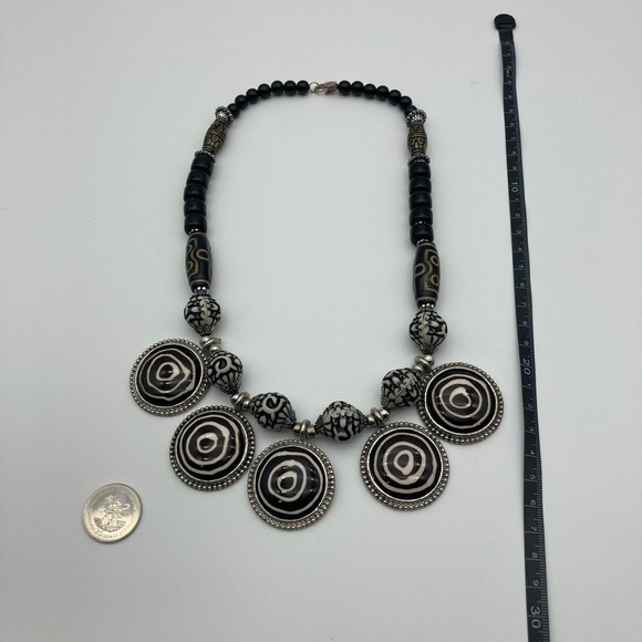 Vintage Tribal Style Bib Necklace Black & White Geometric Etched Resin Beads - Picture 6 of 6